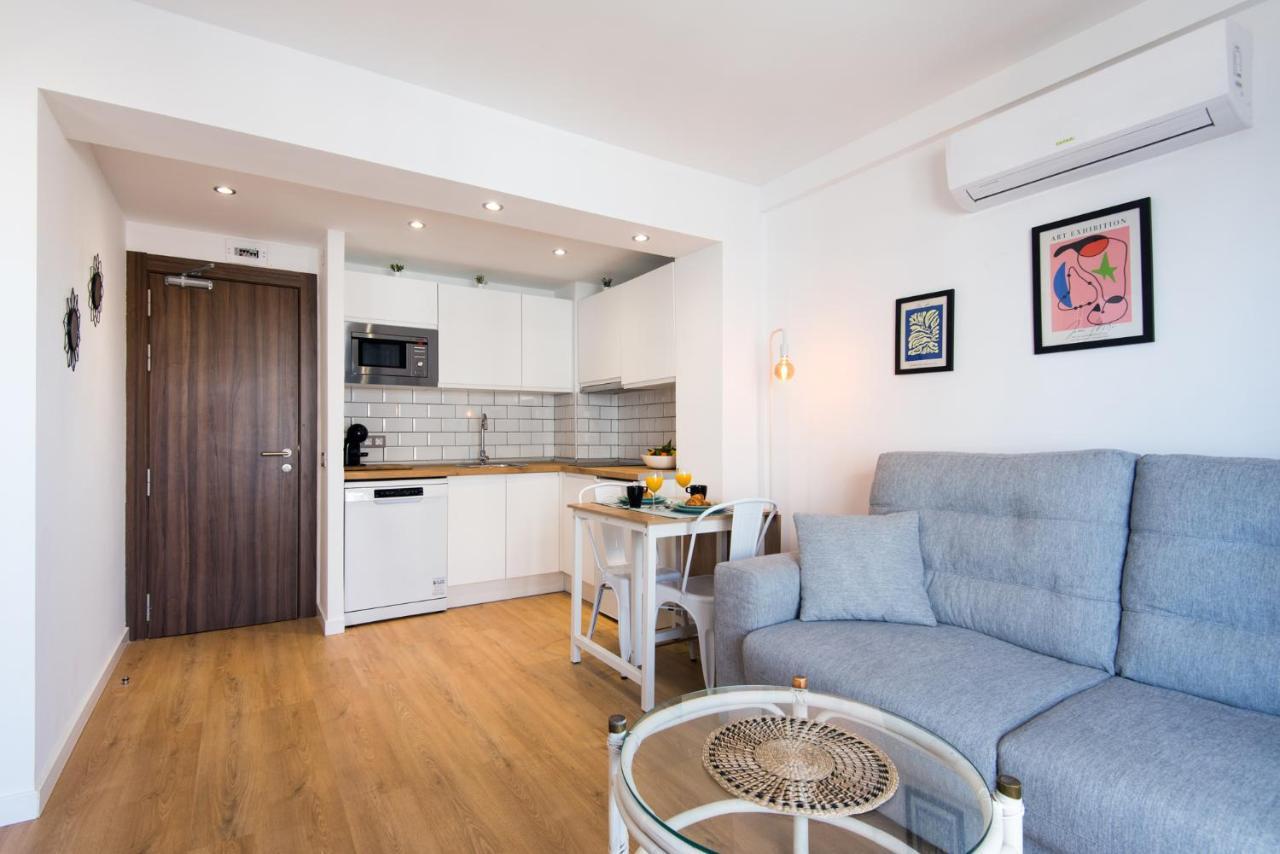 Aloha Puerto Private Apartment 1St Line Carihuela Beach Torremolinos Esterno foto